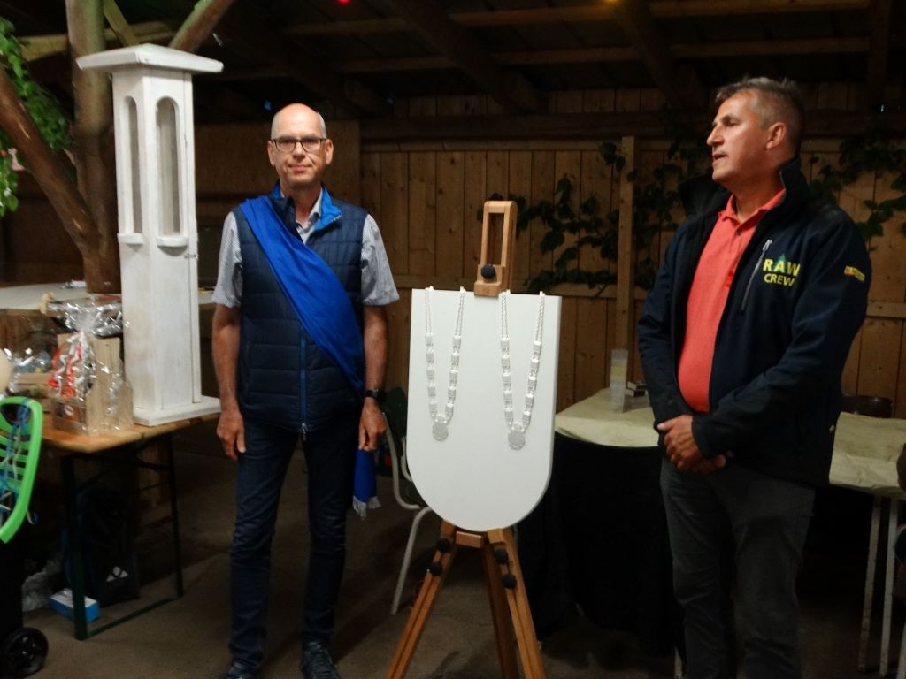 Spendenübergabe neue Königskette